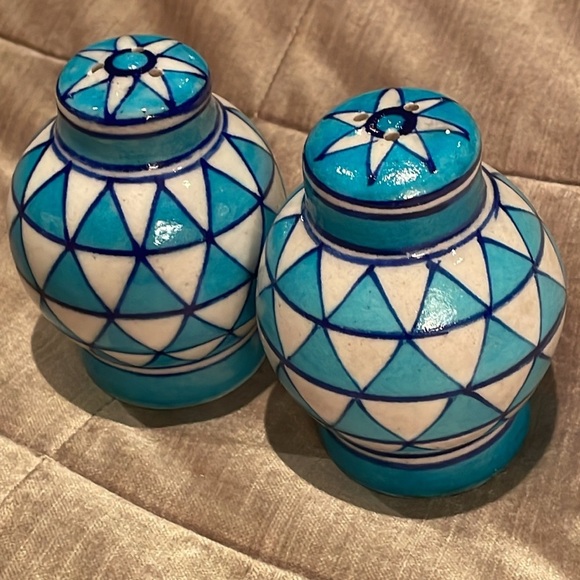 Turquoise & White Moroccan Style Ceramic Salt & Pepper Shakers NWOTS - Picture 7 of 7